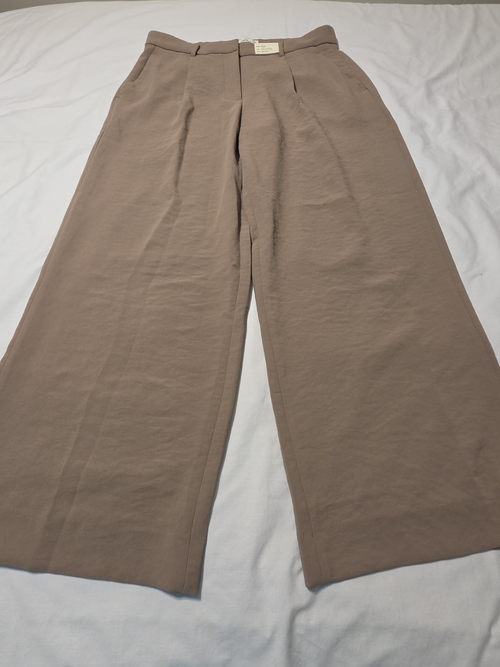 Abercrombie & Fitch Women's Ultra Wide-Leg Pleated Pants